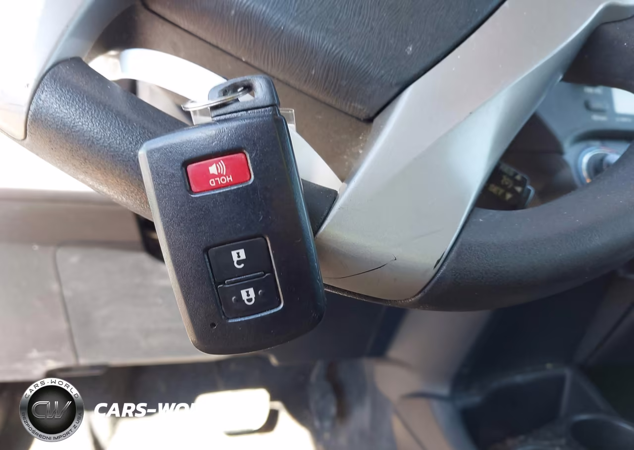 2012 Toyota Prius C Three VIN:JTDKDTB31C1518140 - 11