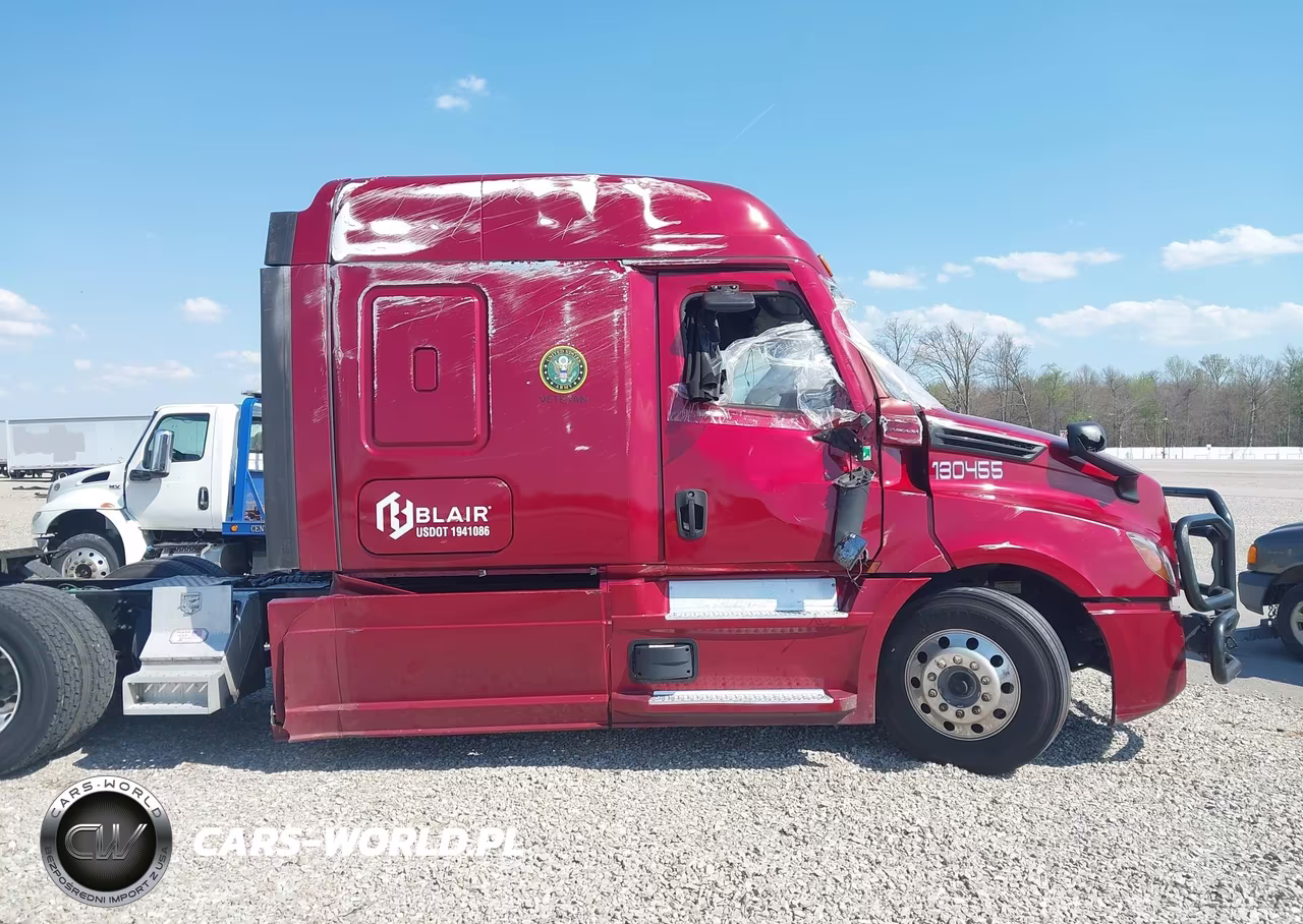 2023 Freightliner New Cascadia 126 VIN:1FUJHHDV1PLUF8239 - 17