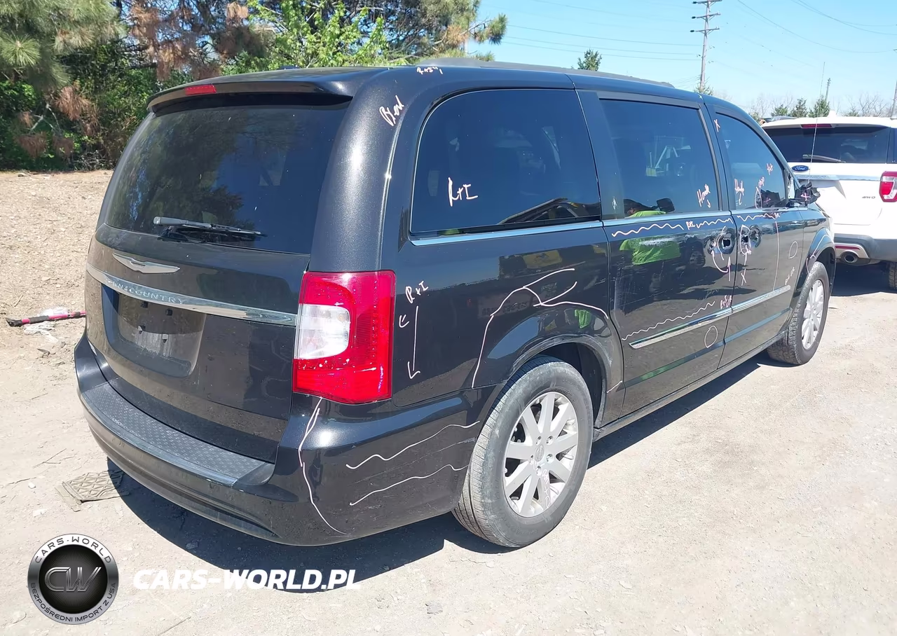 2015 Chrysler Town & Country Touring VIN:2C4RC1BG0FR596062 - 4
