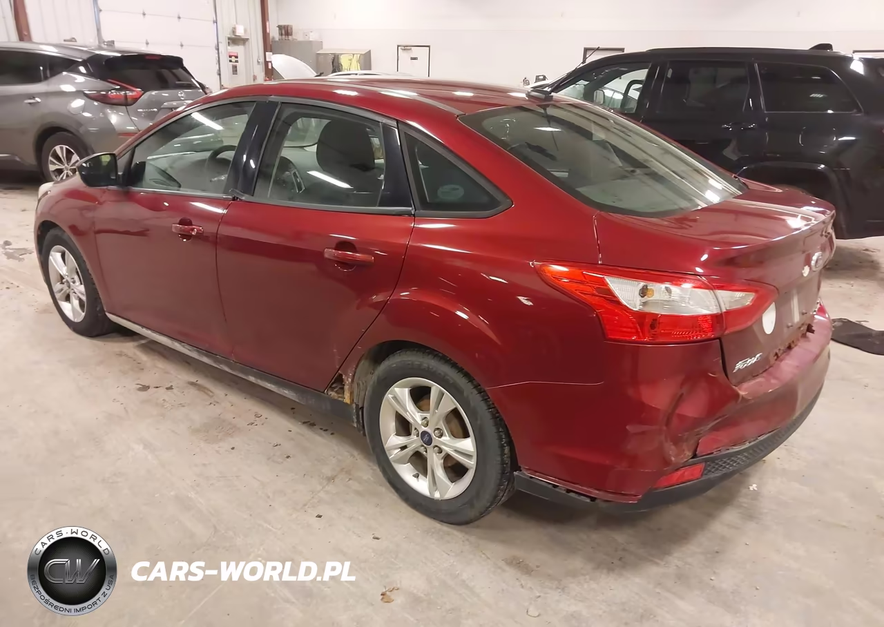 2014 Ford Focus Se VIN:1FADP3F28EL245938 - 3