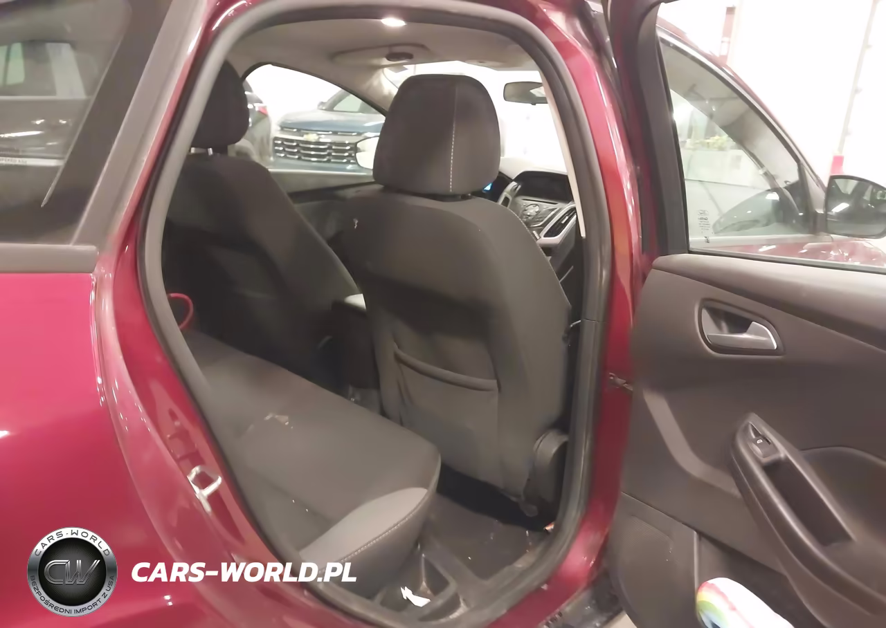 2014 Ford Focus Se VIN:1FADP3F28EL245938 - 8