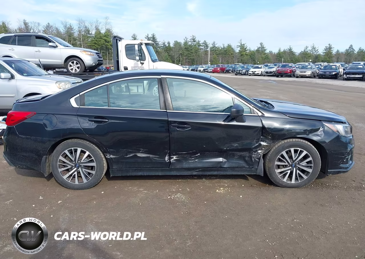 2018 Subaru Legacy 2.5I Premium VIN:4S3BNAC61J3021830 - 13
