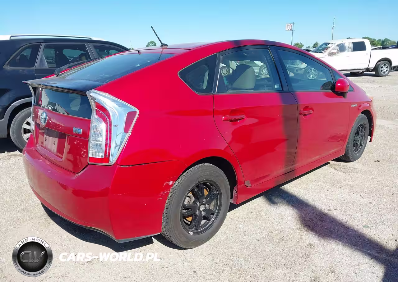 2013 Toyota Prius Two VIN:JTDKN3DU8D1681890 - 4