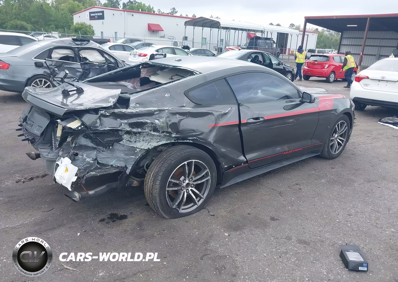 2015 Ford Mustang Ecoboost VIN:1FA6P8TH2F5385892 - 4