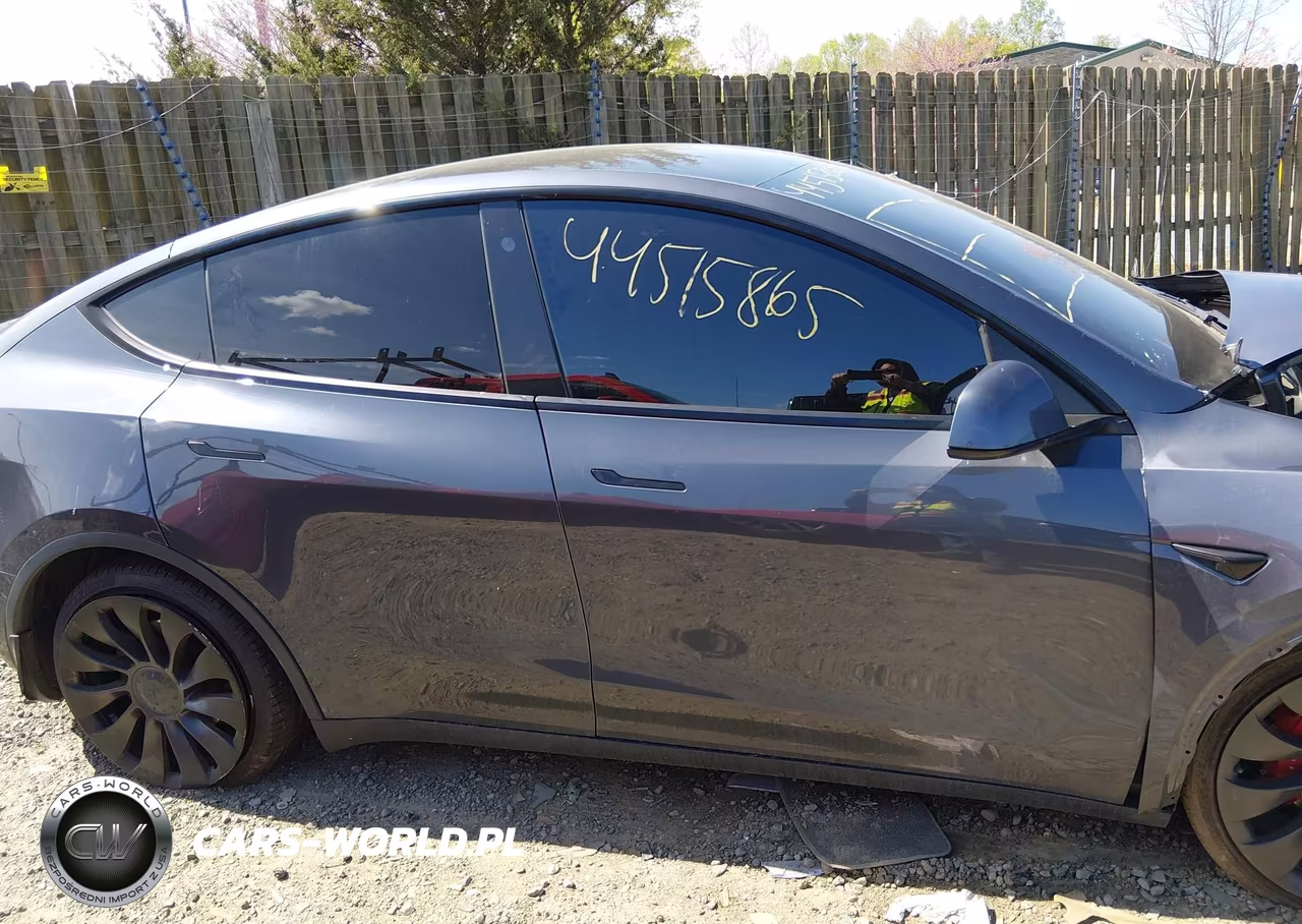 2020 Tesla Model Y Long Range Dual Motor All-Wheel Drive-Performance Dual Motor All-Wheel Drive VIN:5YJYGDEF8LF046846 - 14