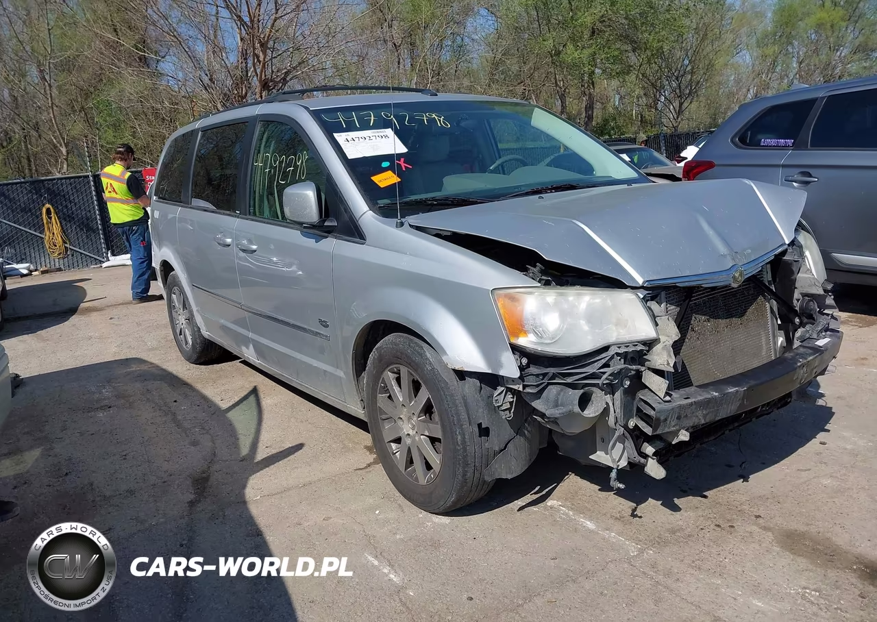 2009 Chrysler Town & Country Touring