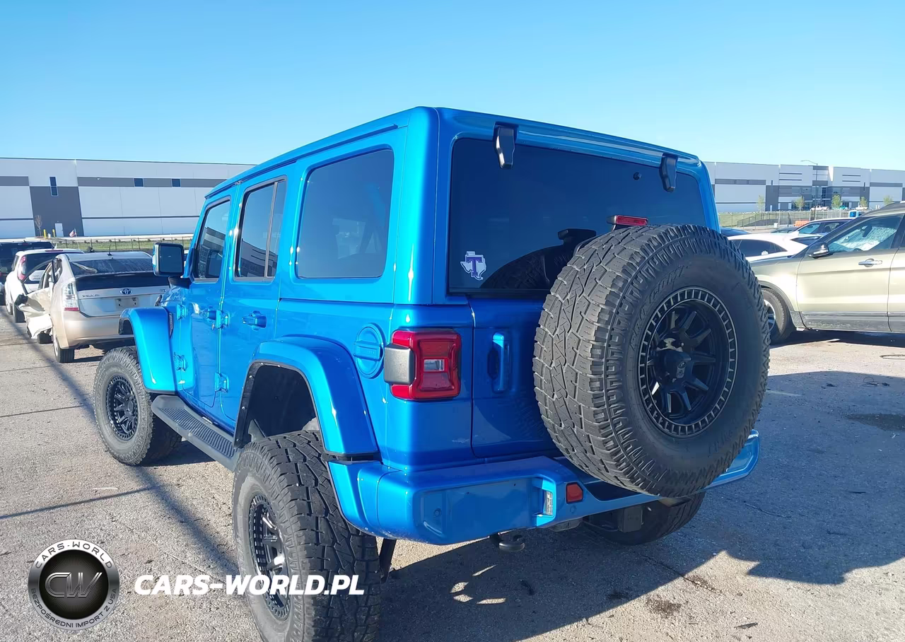 2022 Jeep Wrangler Unlimited High Altitude 4X4 VIN:1C4HJXEG7NW243887 - 3