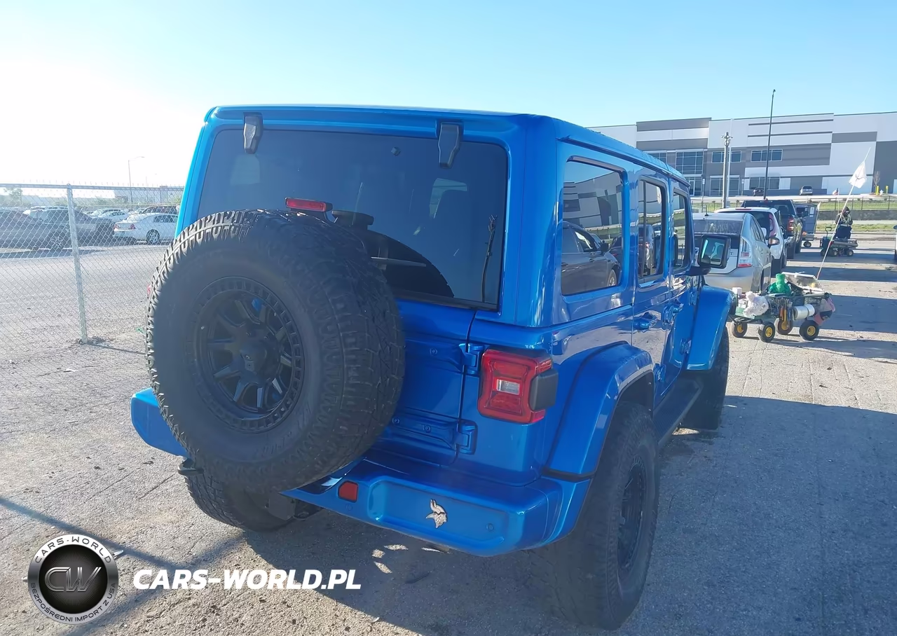 2022 Jeep Wrangler Unlimited High Altitude 4X4 VIN:1C4HJXEG7NW243887 - 4