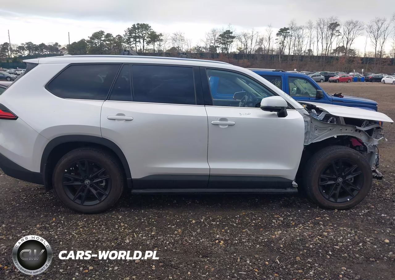 2024 Toyota Grand Highlander Limited VIN:5TDAAAB52RS030949 - 13