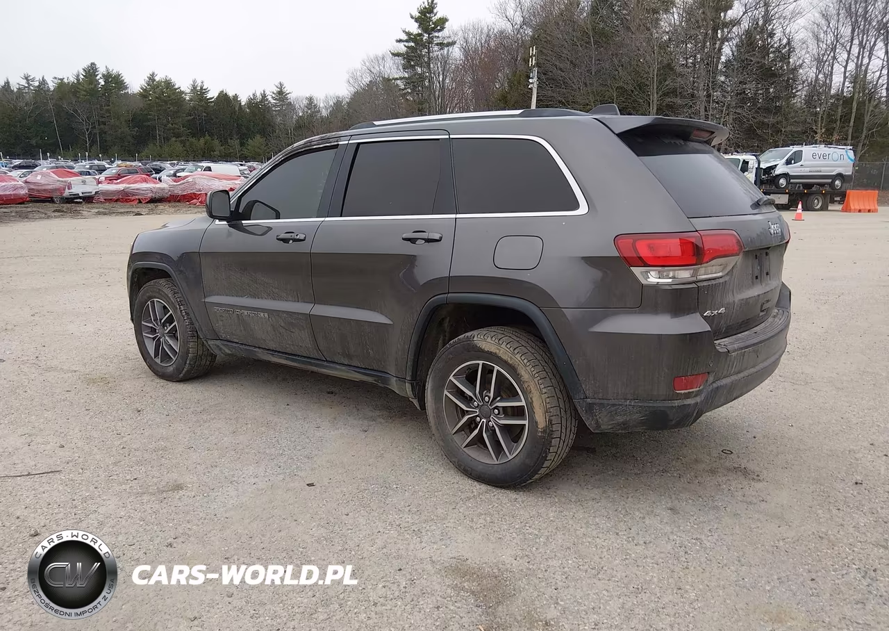 2020 Jeep Grand Cherokee Laredo E 4X4 VIN:1C4RJFAGXLC149456 - 3
