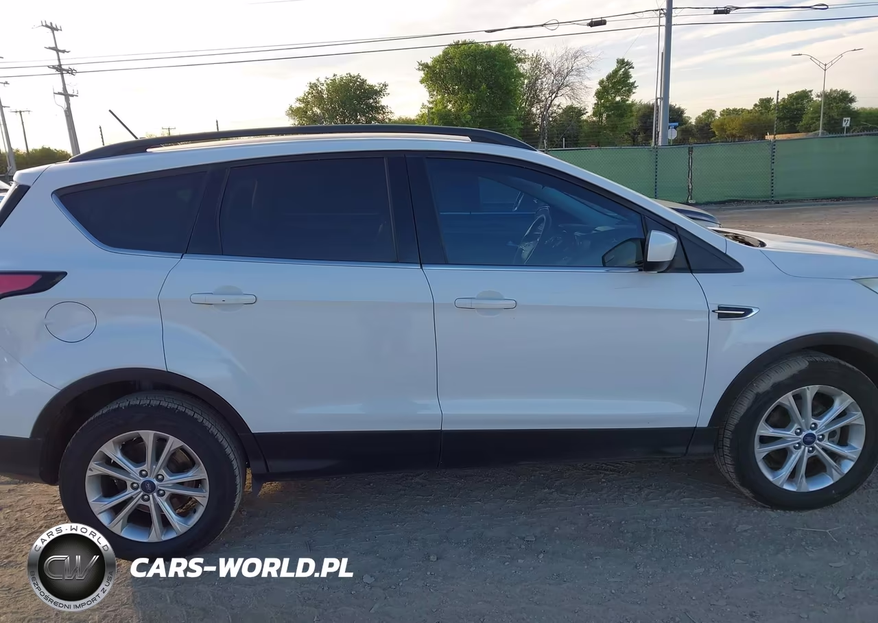 2018 Ford Escape Se VIN:1FMCU0GD1JUB27615 - 13