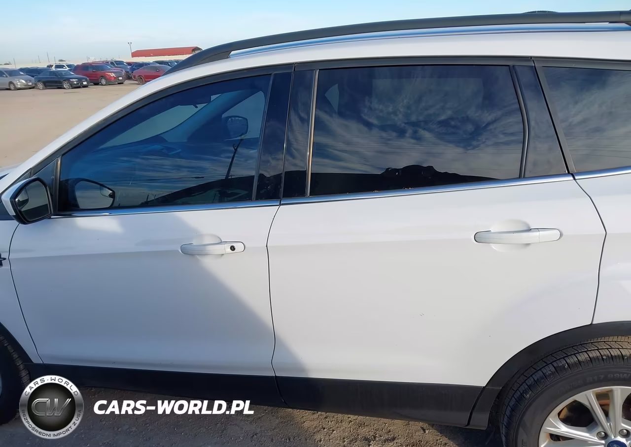 2018 Ford Escape Se VIN:1FMCU0GD1JUB27615 - 14