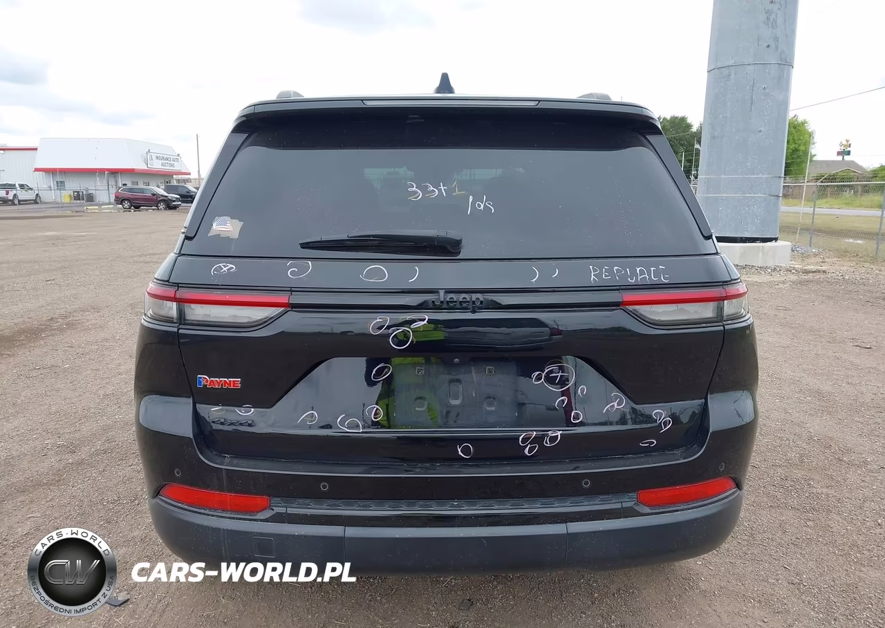 2023 Jeep Grand Cherokee Altitude 4X4 VIN:1C4RJHAG7PC515763 - 16
