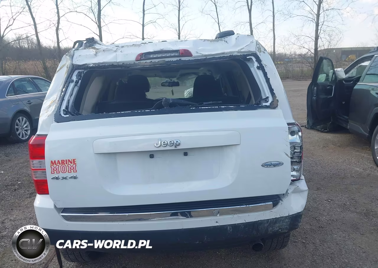 2016 Jeep Patriot High Altitude Edition VIN:1C4NJRFB4GD695442 - 16