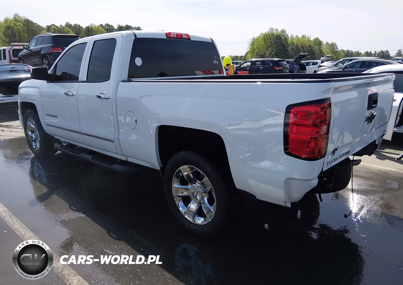 2015 Chevrolet Silverado 1500 1Lt VIN:1GCRCREH4FZ403128 - 3
