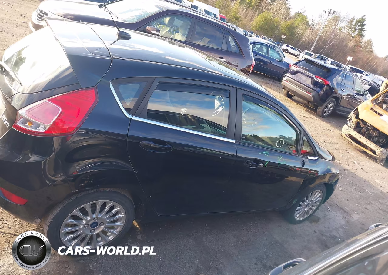 2014 Ford Fiesta Titanium VIN:3FADP4FJ8EM232313 - 14