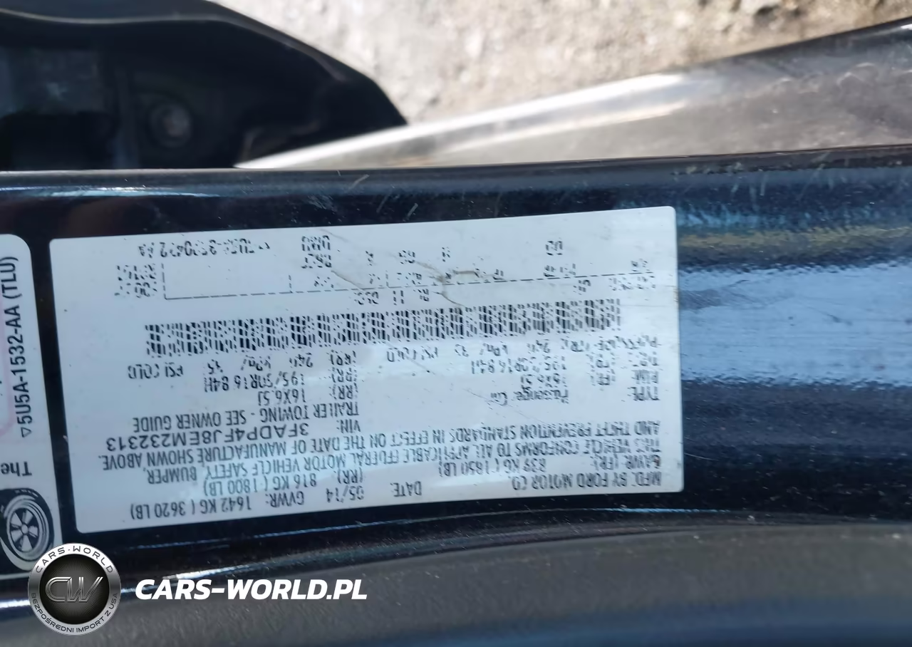 2014 Ford Fiesta Titanium VIN:3FADP4FJ8EM232313 - 9