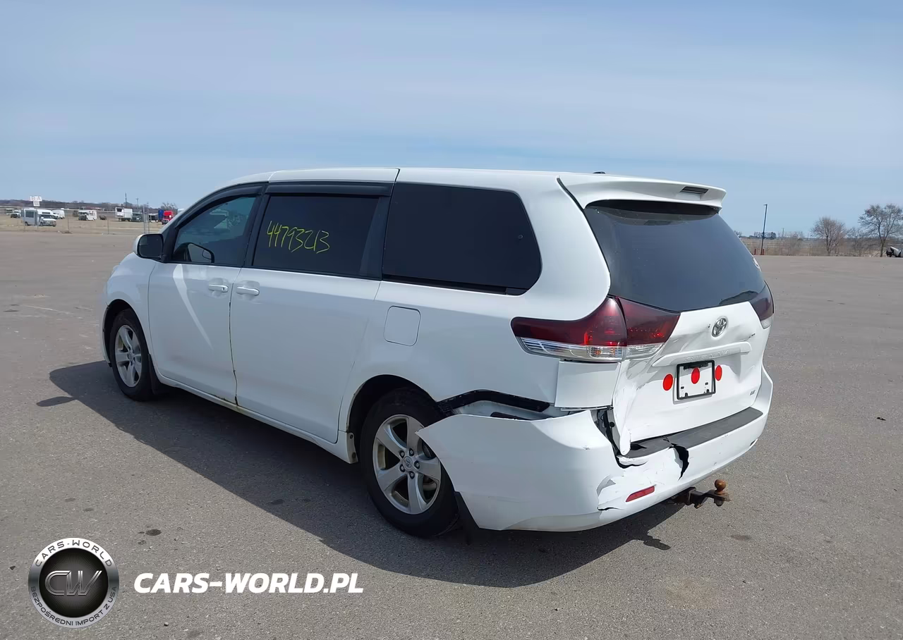 2012 Toyota Sienna Le 8 Passenger VIN:5TDKA3DC1CS014535 - 3