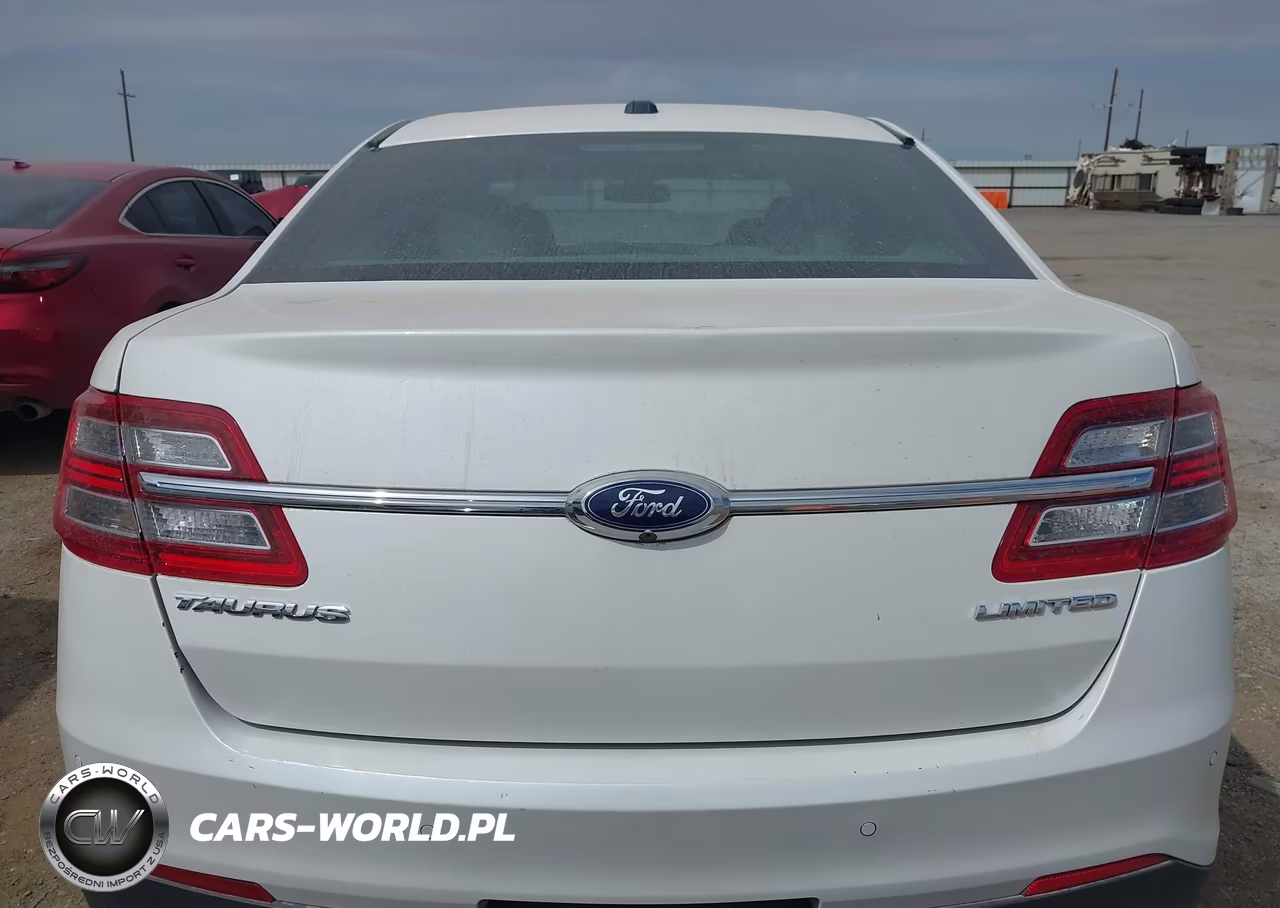 2015 Ford Taurus Limited VIN:1FAHP2F8XFG207752 - 17
