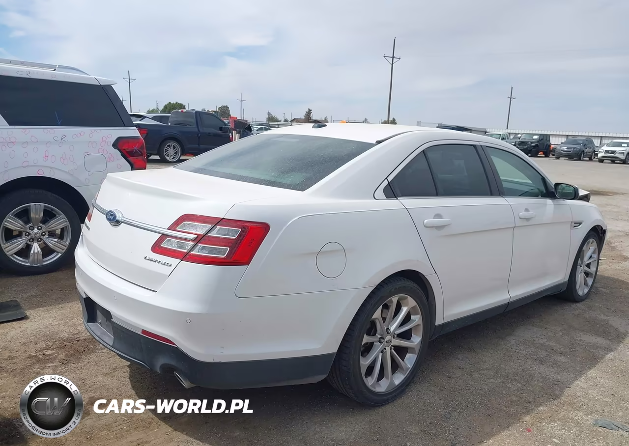 2015 Ford Taurus Limited VIN:1FAHP2F8XFG207752 - 4
