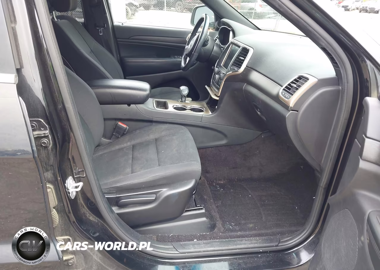 2015 Jeep Grand Cherokee Laredo VIN:1C4RJEAG5FC219234 - 5