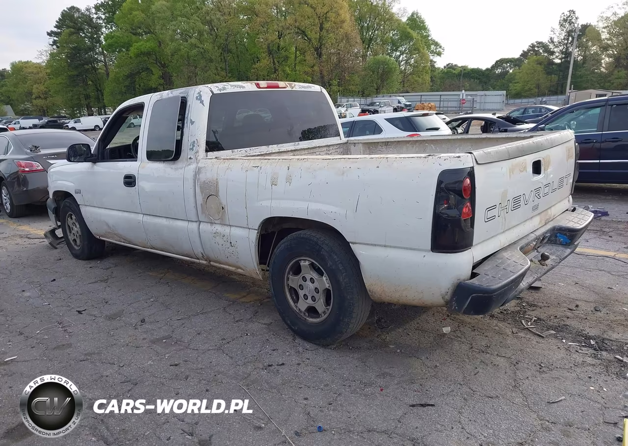 2003 Chevrolet Silverado 1500 Work Truck VIN:2GCEC19X731403873 - 3