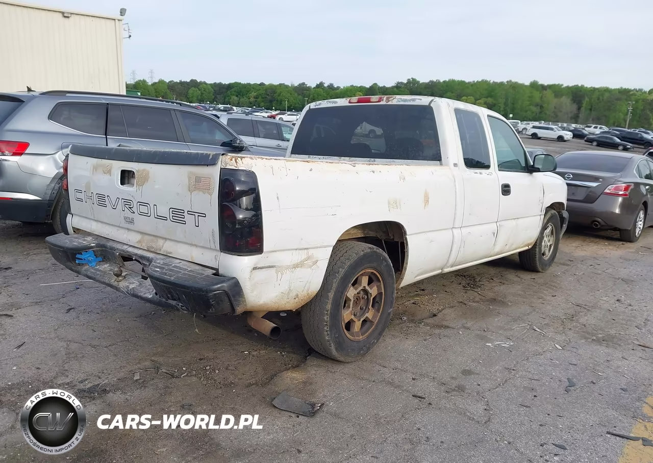 2003 Chevrolet Silverado 1500 Work Truck VIN:2GCEC19X731403873 - 4