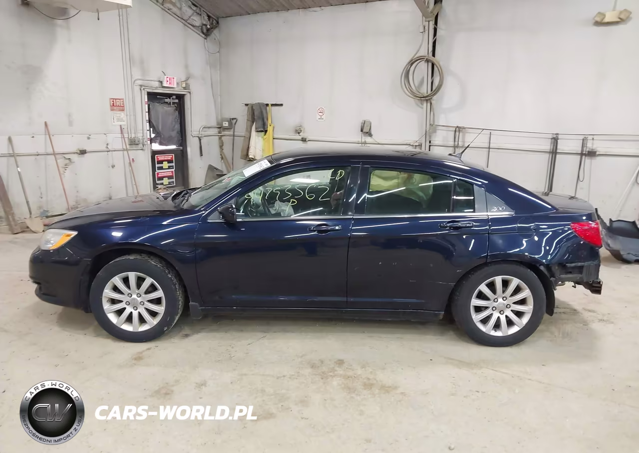 2011 Chrysler 200 Touring VIN:1C3BC1FB8BN537885 - 15