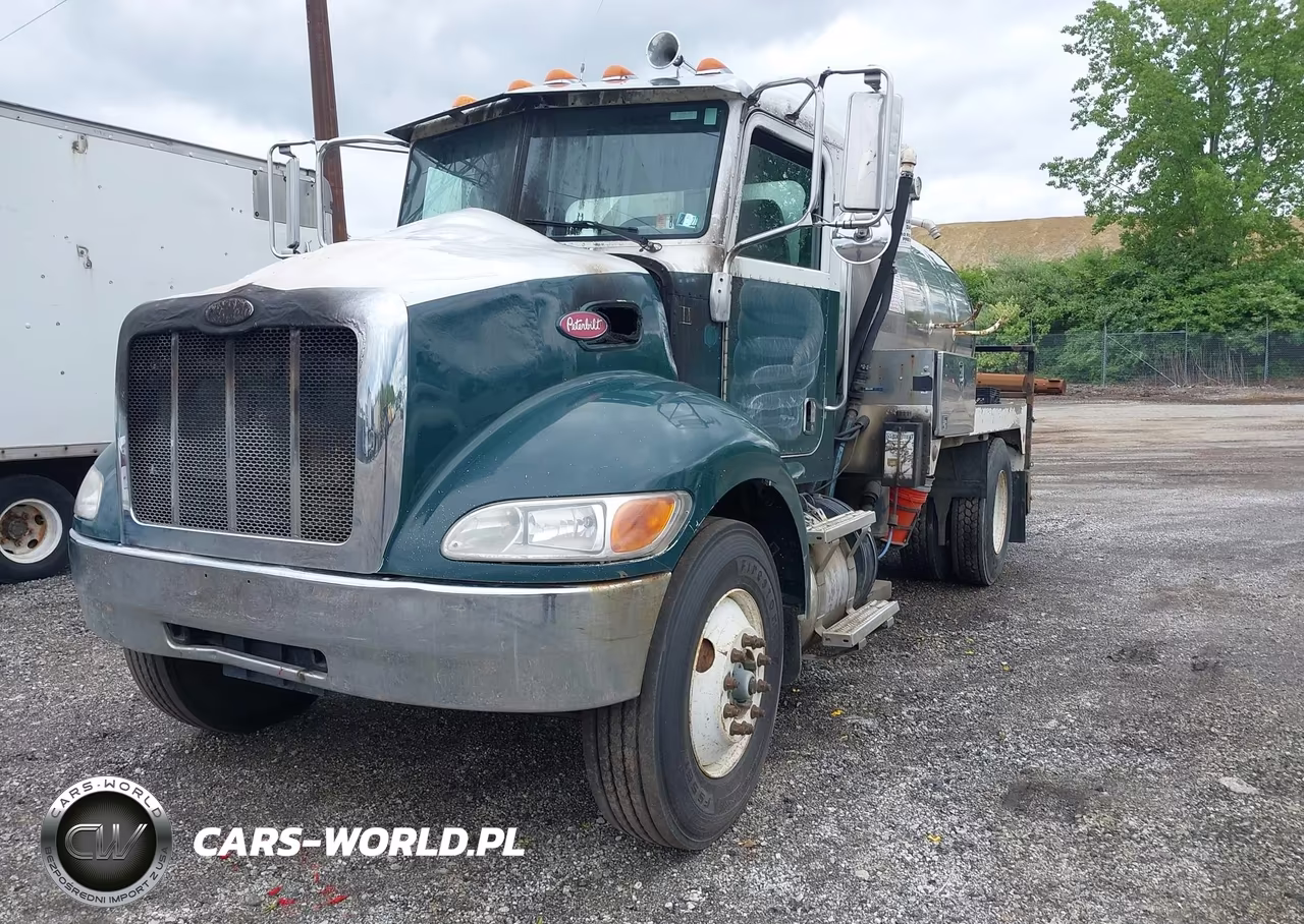 2014 Peterbilt 337 VIN:2NP2HM6X2EM237797 - 2