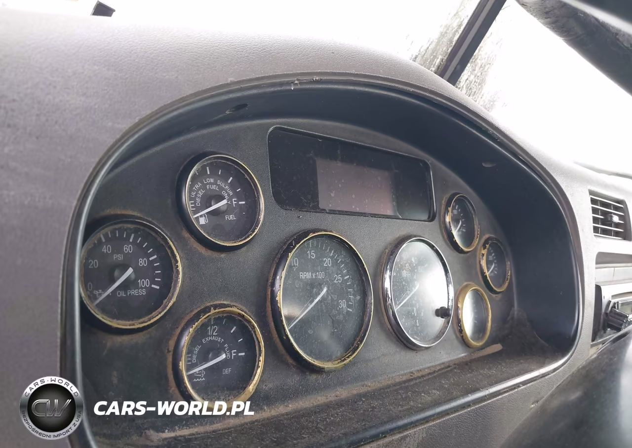 2014 Peterbilt 337 VIN:2NP2HM6X2EM237797 - 5