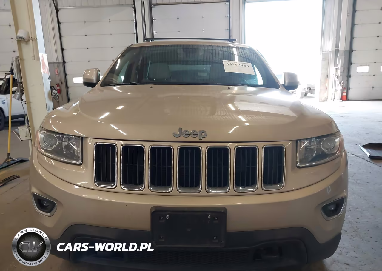 2015 Jeep Grand Cherokee Laredo VIN:1C4RJFAG2FC681904 - 13