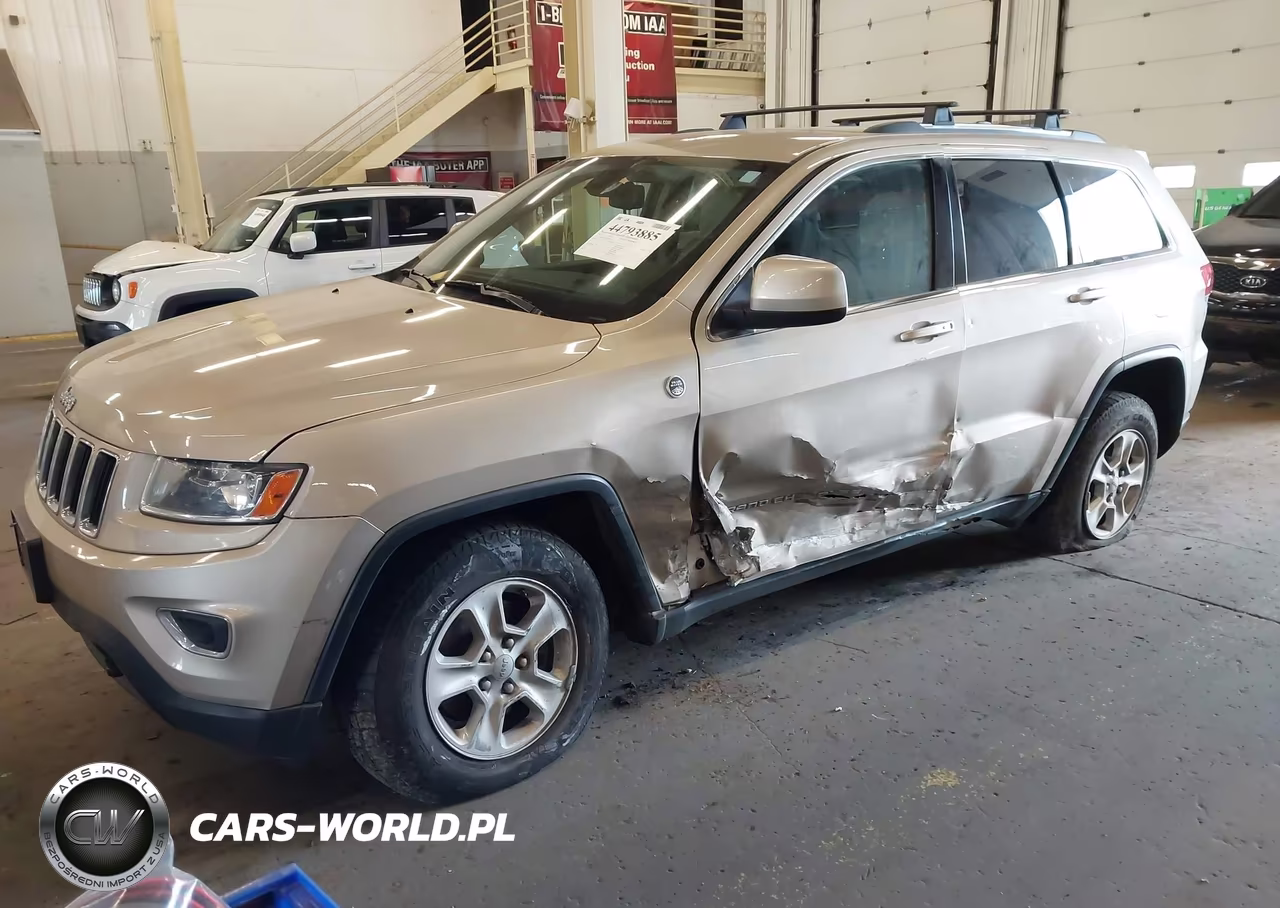 2015 Jeep Grand Cherokee Laredo VIN:1C4RJFAG2FC681904 - 2