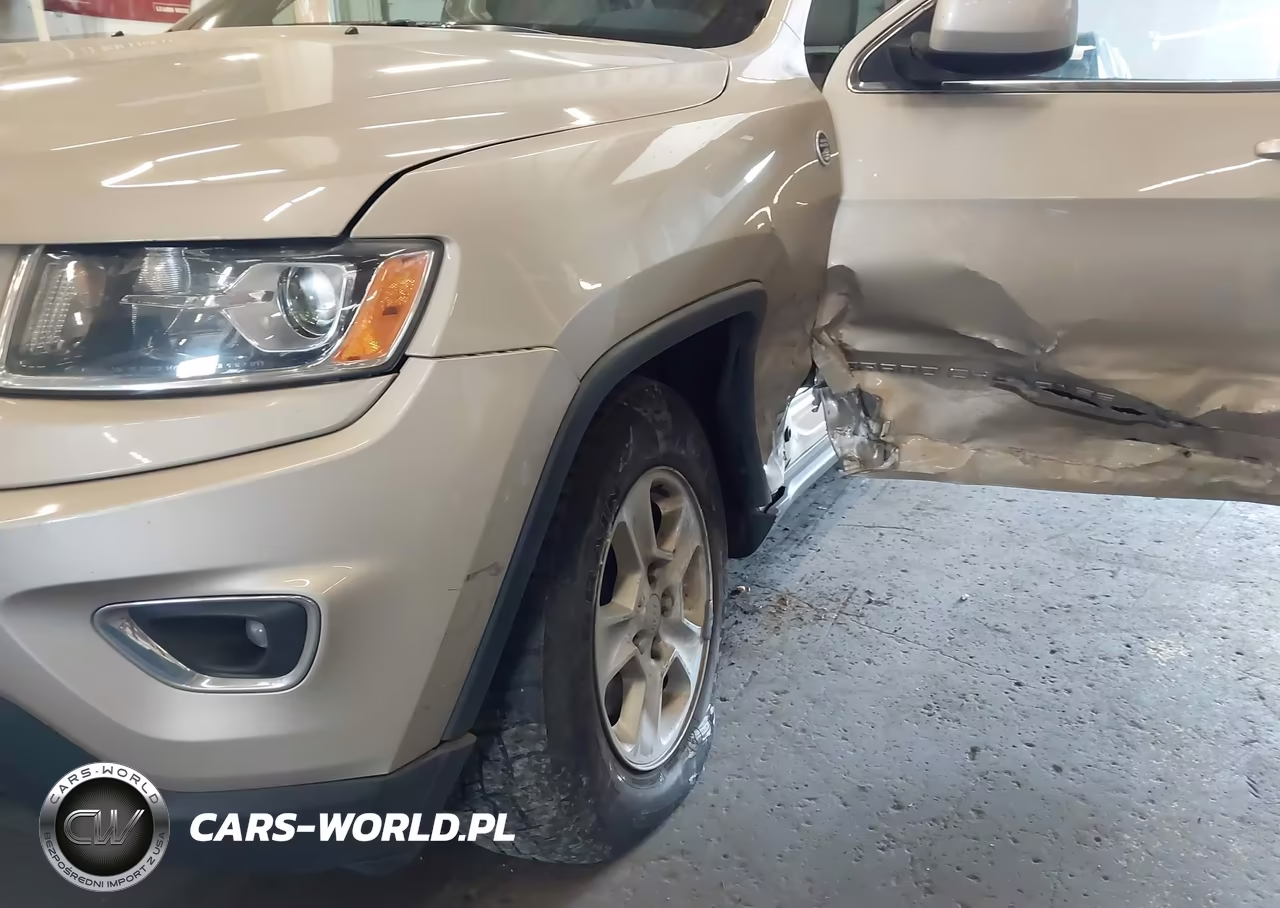 2015 Jeep Grand Cherokee Laredo VIN:1C4RJFAG2FC681904 - 6