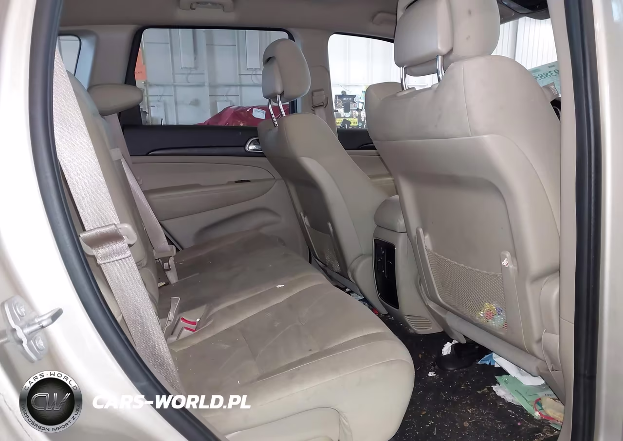 2015 Jeep Grand Cherokee Laredo VIN:1C4RJFAG2FC681904 - 8