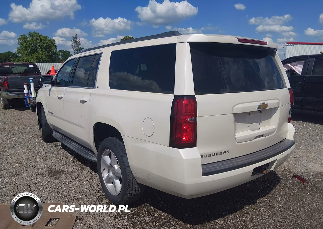 2015 Chevrolet Suburban 1500 Lt VIN:1GNSCJKCXFR710841 - 3