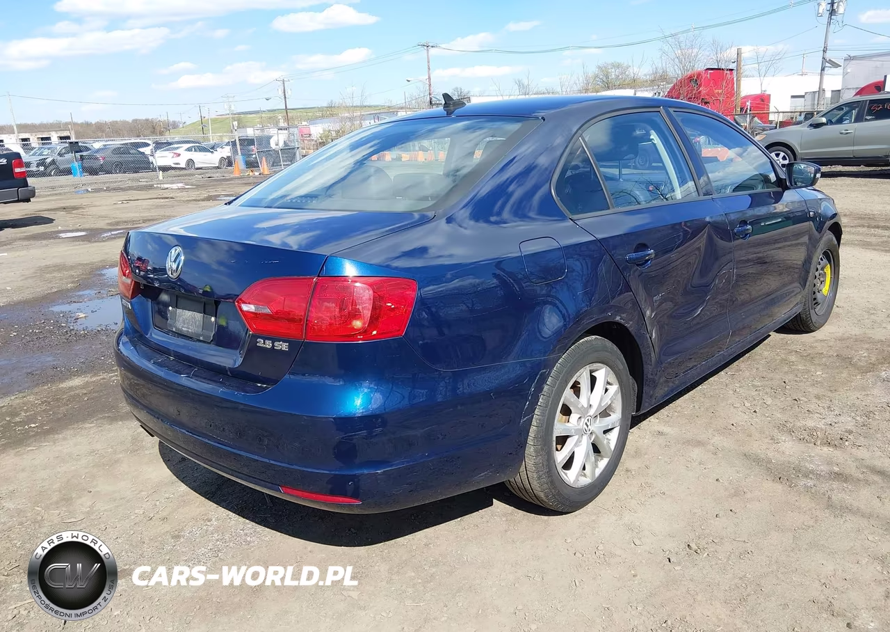 2011 Volkswagen Jetta 2.5L Se VIN:3VWDZ7AJ7BM324888 - 4