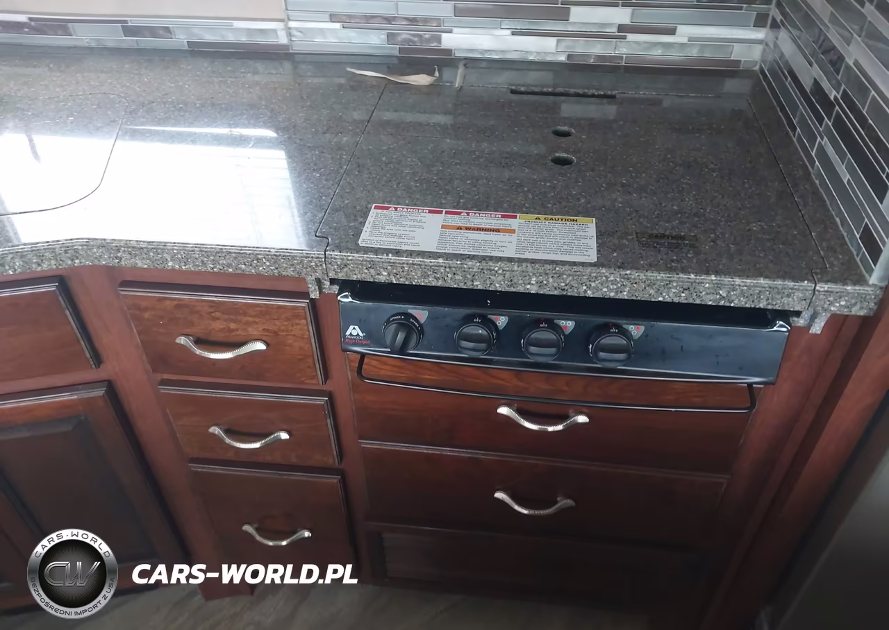 2017 Ford F53 VIN:1F66F5DY0H0A02173 - 14