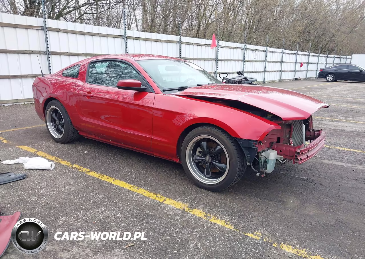 2013 Ford Mustang V6