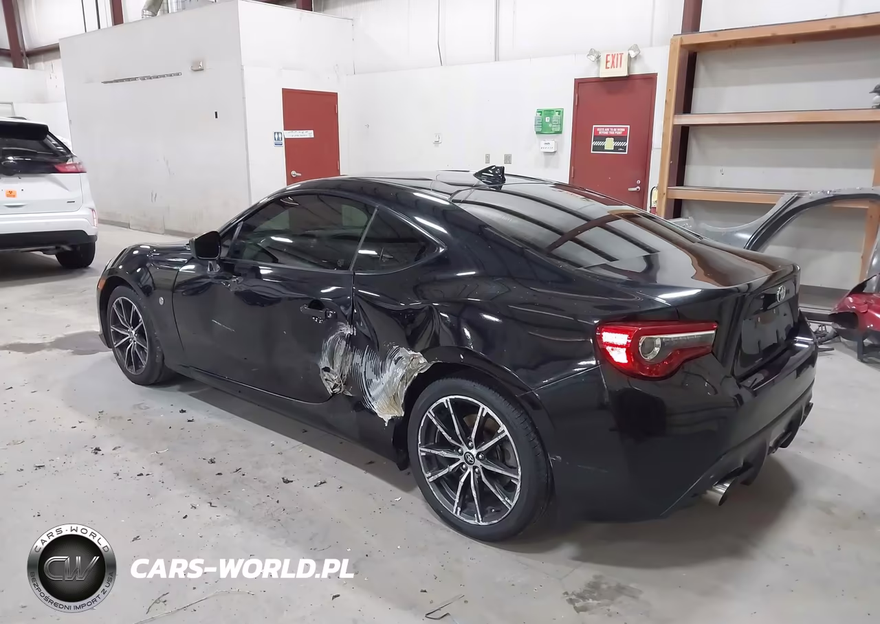 2017 Toyota 86 VIN:JF1ZNAA13H8709076 - 3