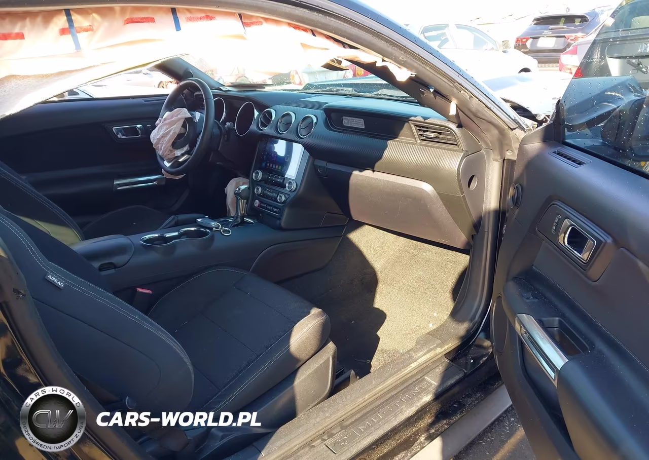 2015 Ford Mustang V6 VIN:1FA6P8AM7F5329172 - 5