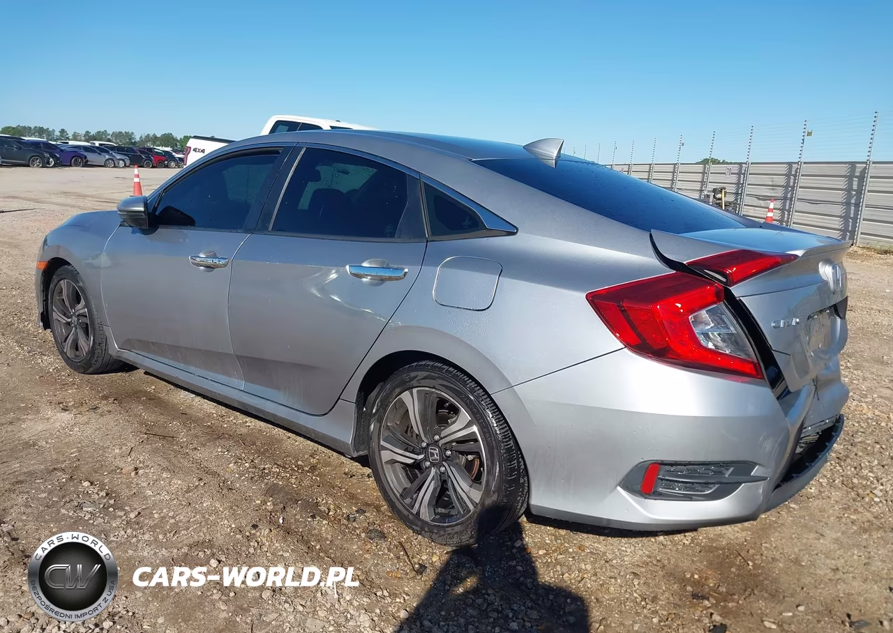 2016 Honda Civic Touring VIN:19XFC1F92GE036111 - 3