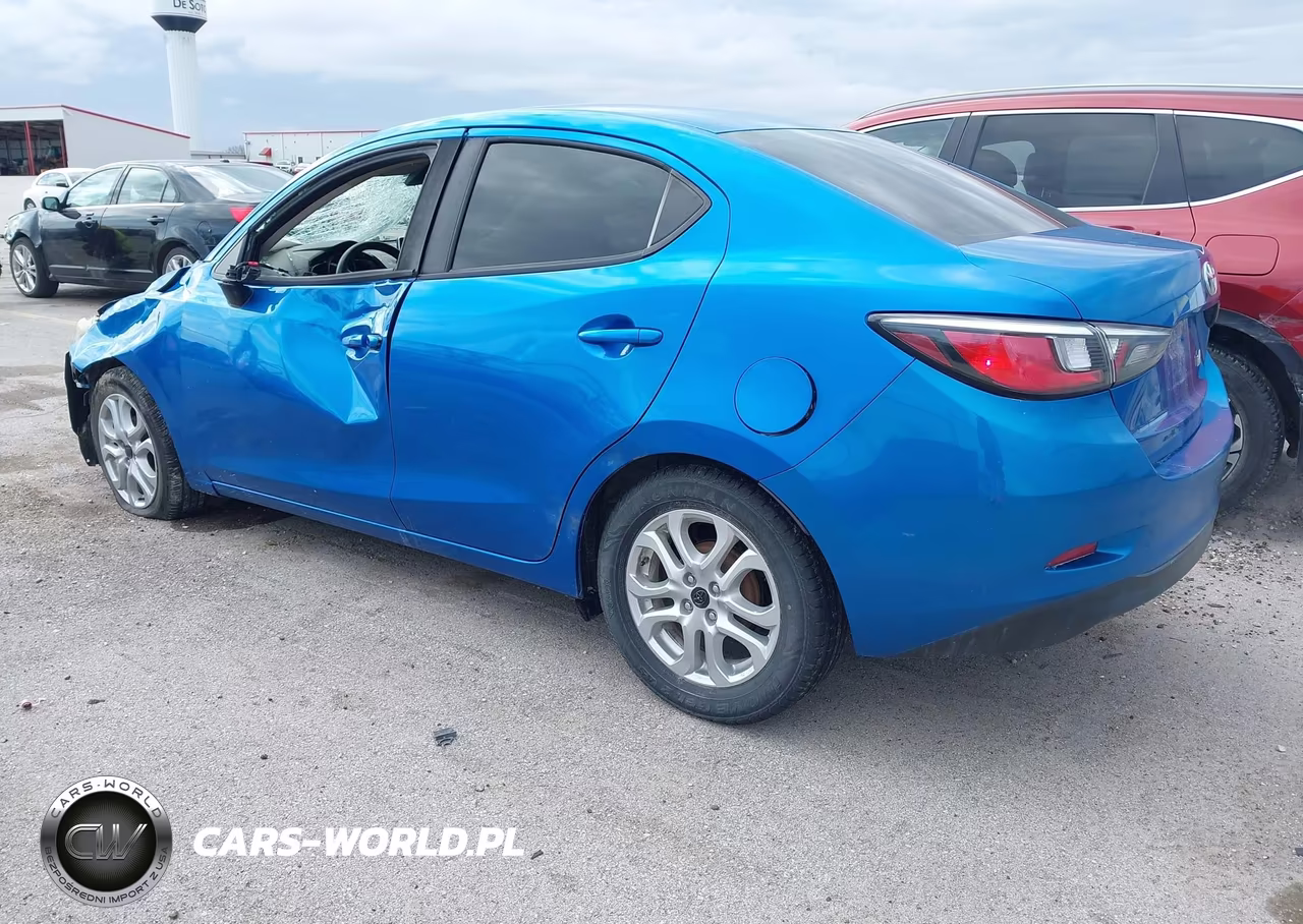 2017 Toyota Yaris Ia VIN:3MYDLBYV4HY174144 - 3