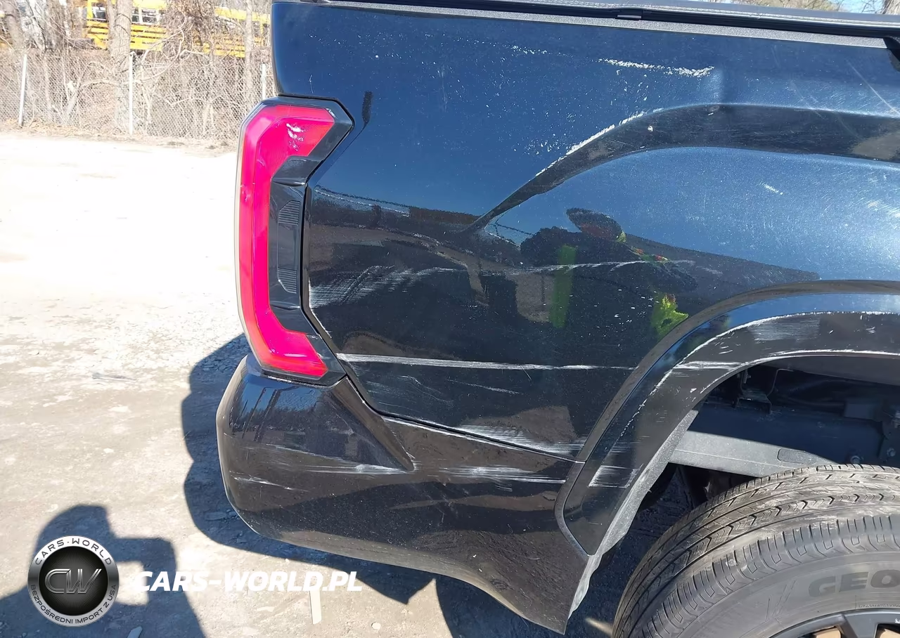 2023 Toyota Tundra Platinum VIN:5TFNA5DB5PX123872 - 20