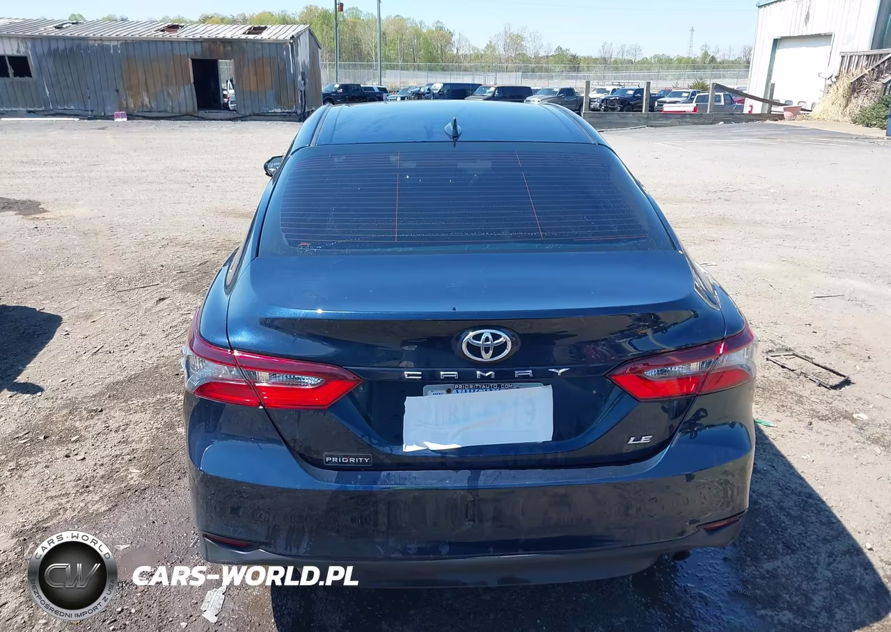 2021 Toyota Camry Le VIN:4T1C11AKXMU586023 - 16