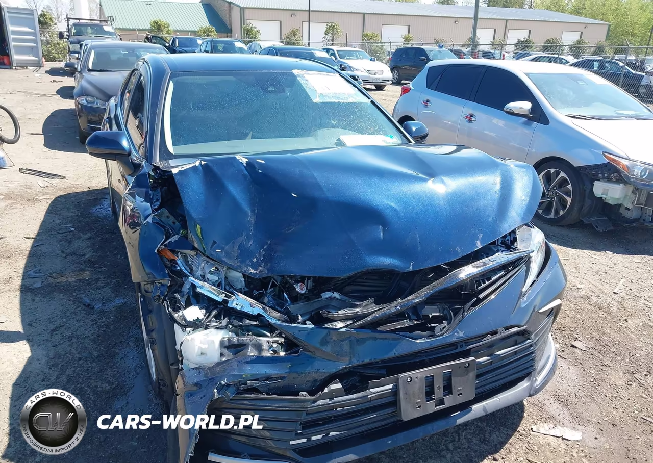 2021 Toyota Camry Le VIN:4T1C11AKXMU586023 - 6