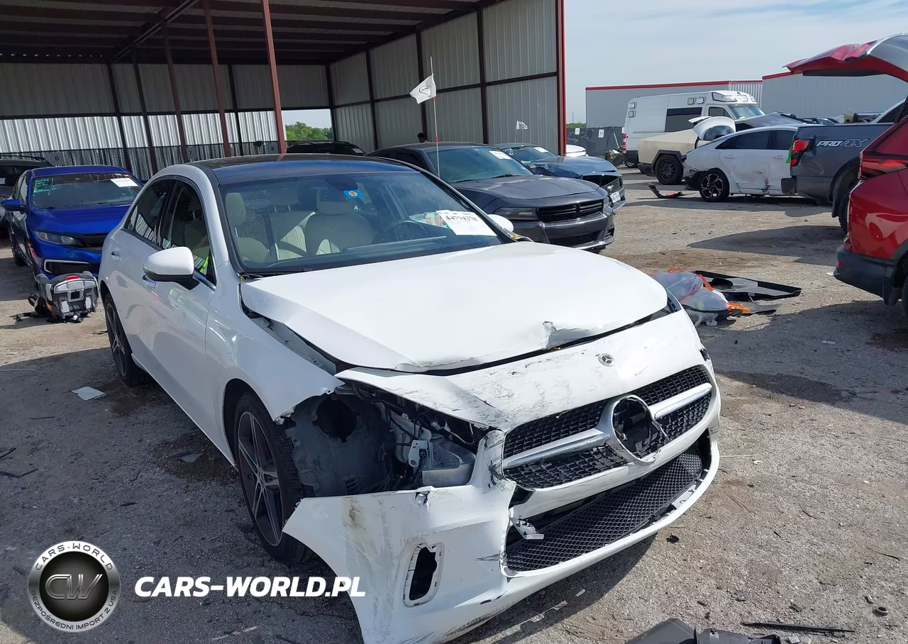 2022 Mercedes-Benz A 220