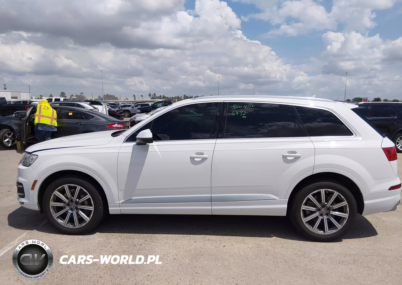 2018 Audi Q7 2.0T Premium VIN:WA1LHAF72JD040746 - 14