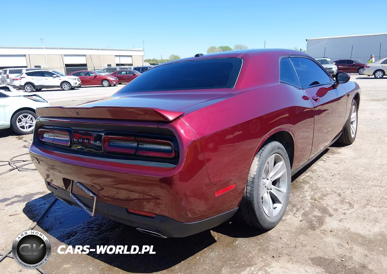 2021 Dodge Challenger Sxt VIN:2C3CDZAG2MH627175 - 4