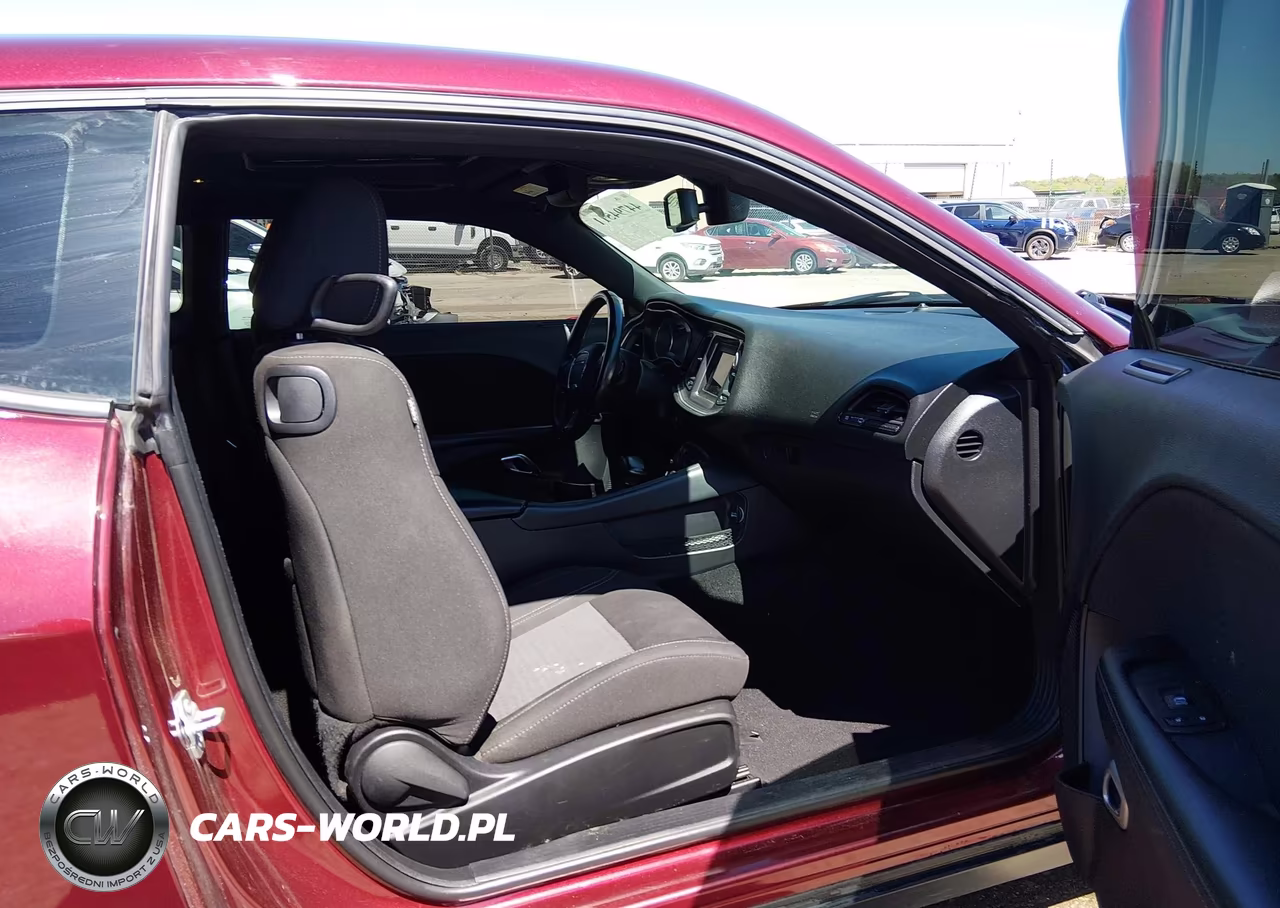 2021 Dodge Challenger Sxt VIN:2C3CDZAG2MH627175 - 5