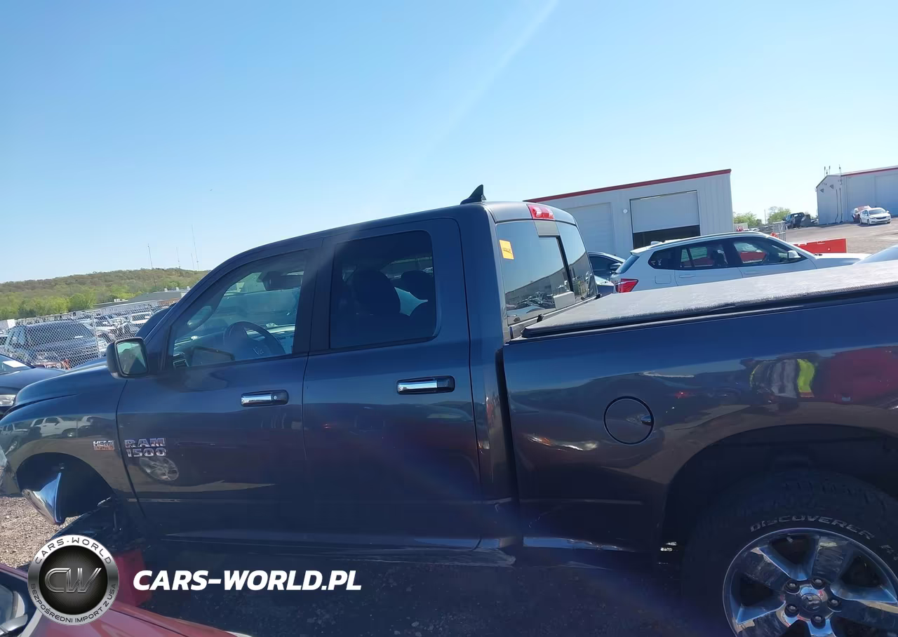 2018 Ram 1500 VIN:1C6RR7GT8JS312702 - 15
